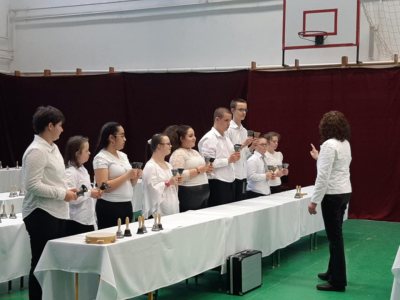 Karolyut_202504_csengettyu_4