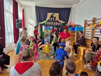Gagarinut_202502_farsang_1