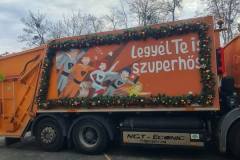 Tüskevár Tagiskola 2025. december - Adventi kukásautó