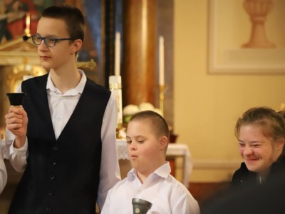 Karolyut_202505_Gyermekek_a_gyermekekert_koncert_01